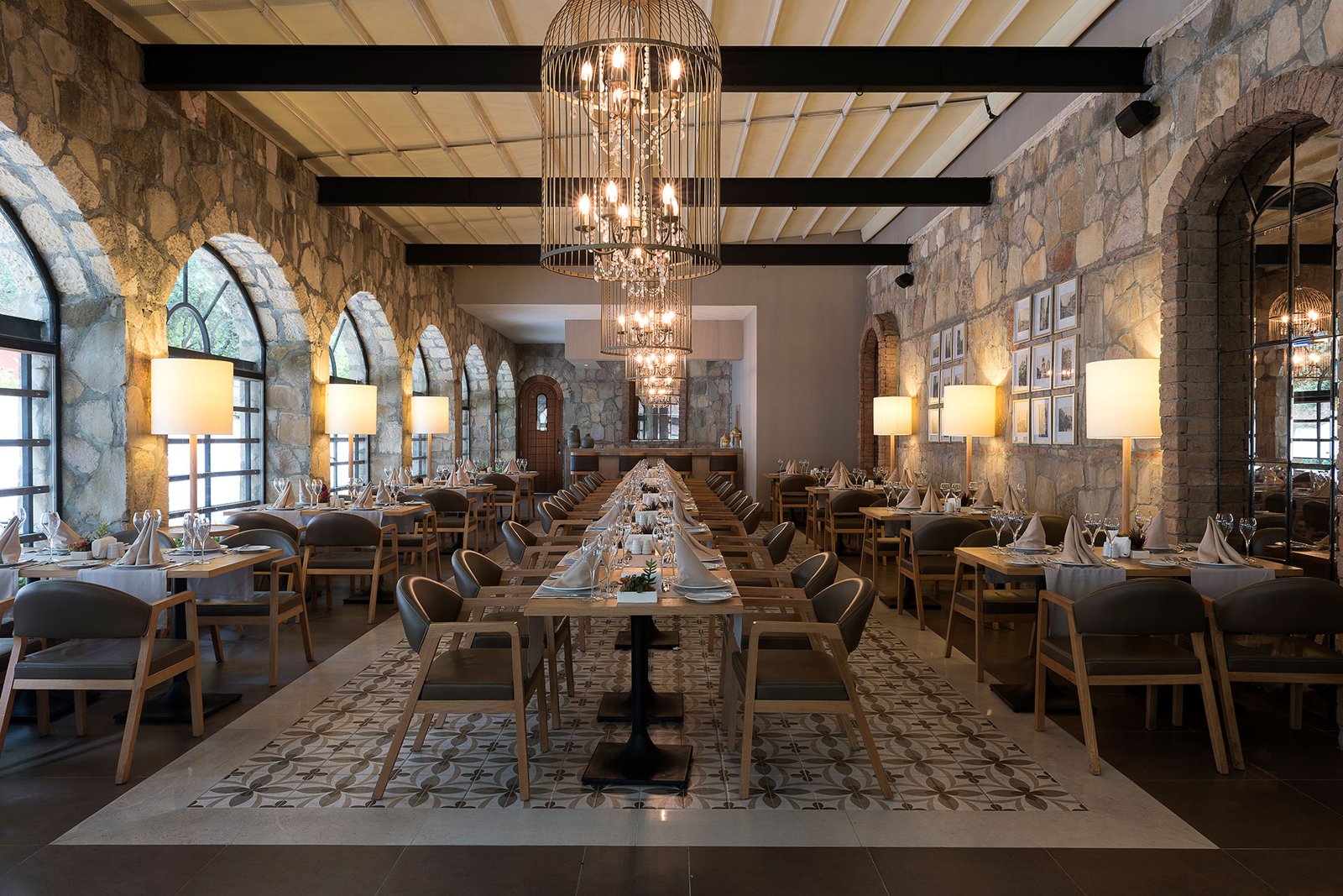 Sandal À La Carte Restaurant