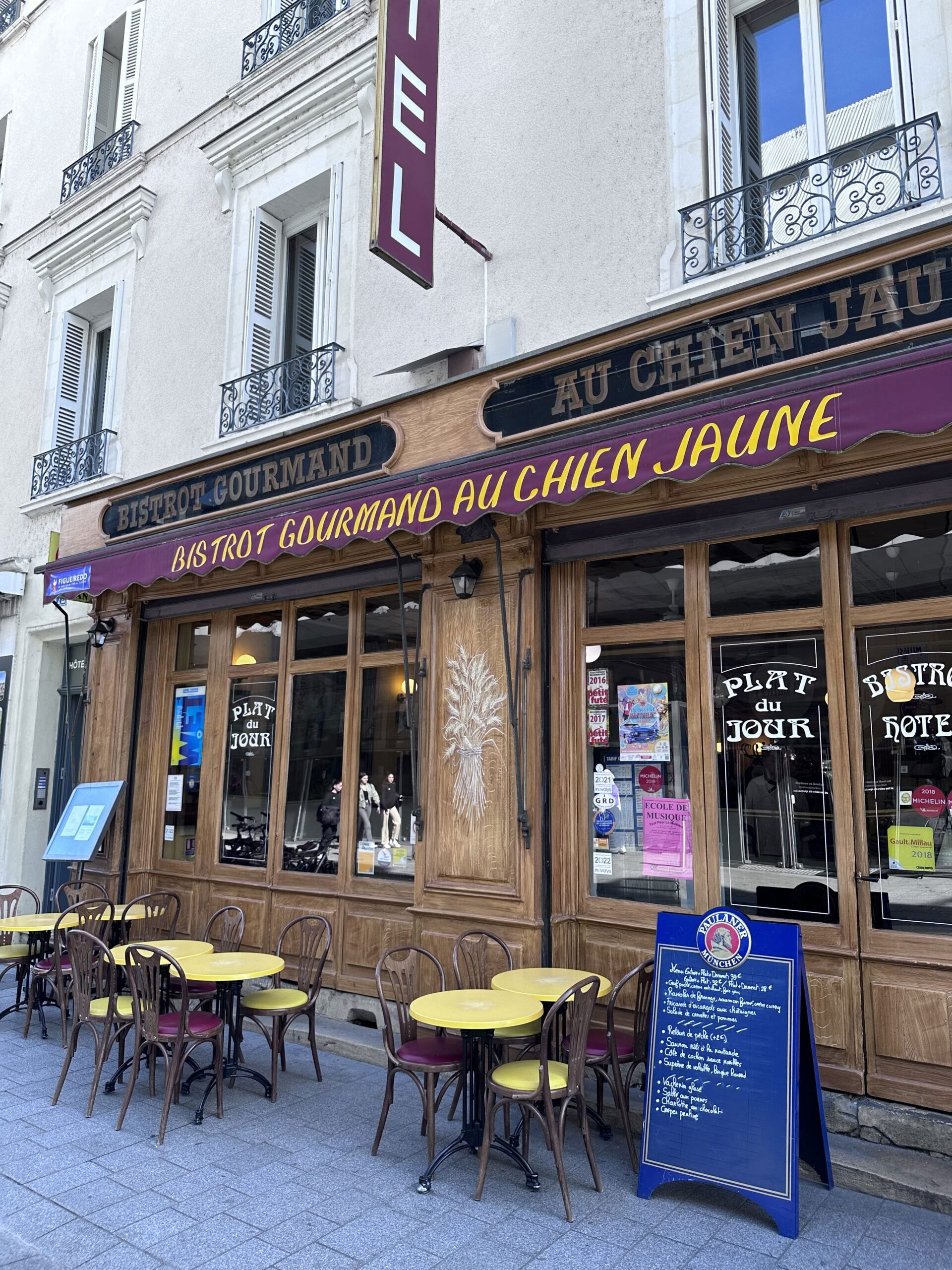 Le Chien Jaune, Restaurant in Tours