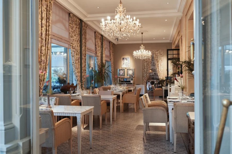 Emotions par Guy Ravet | Grand Hôtel du Lac