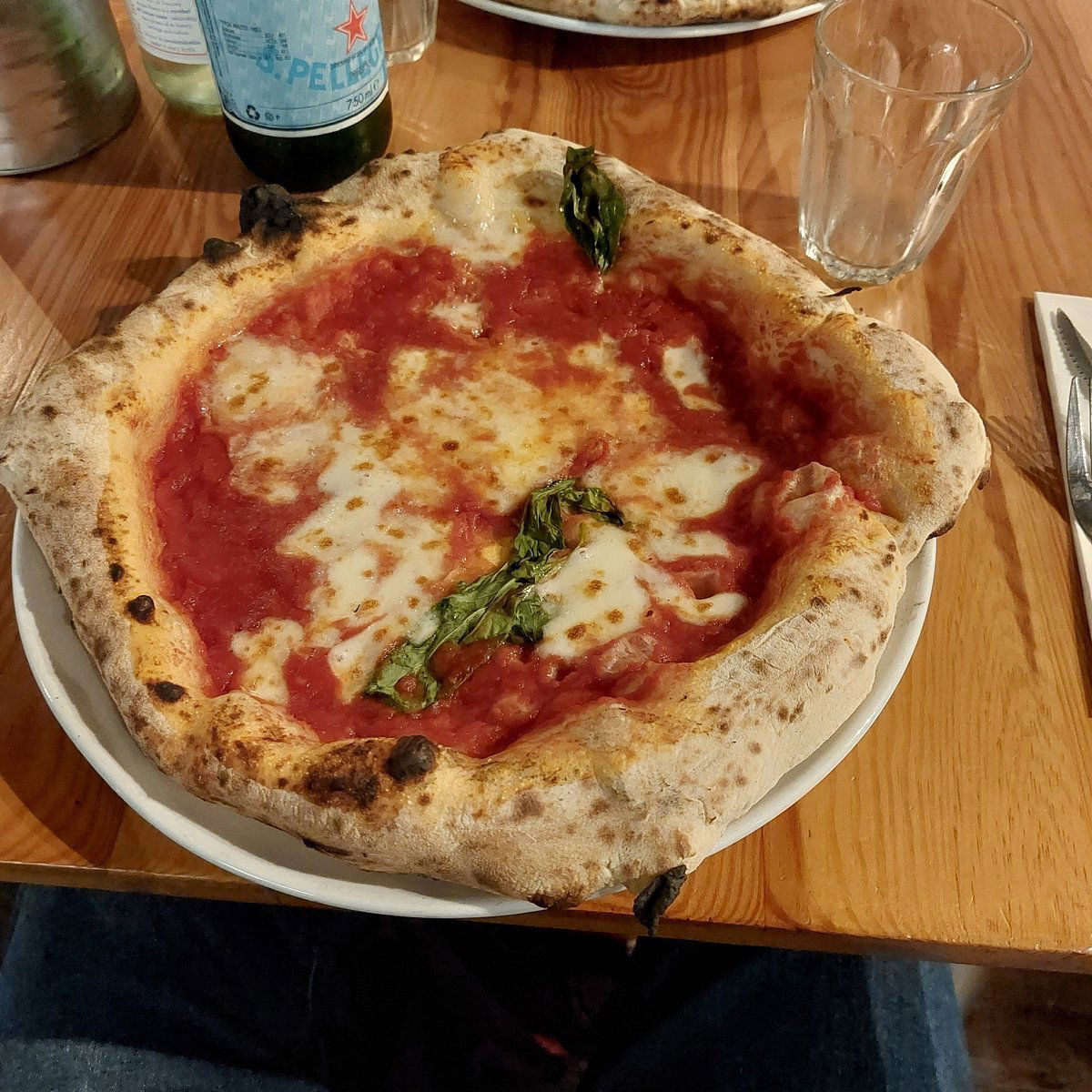 Farina Pizzeria, Restaurant in London