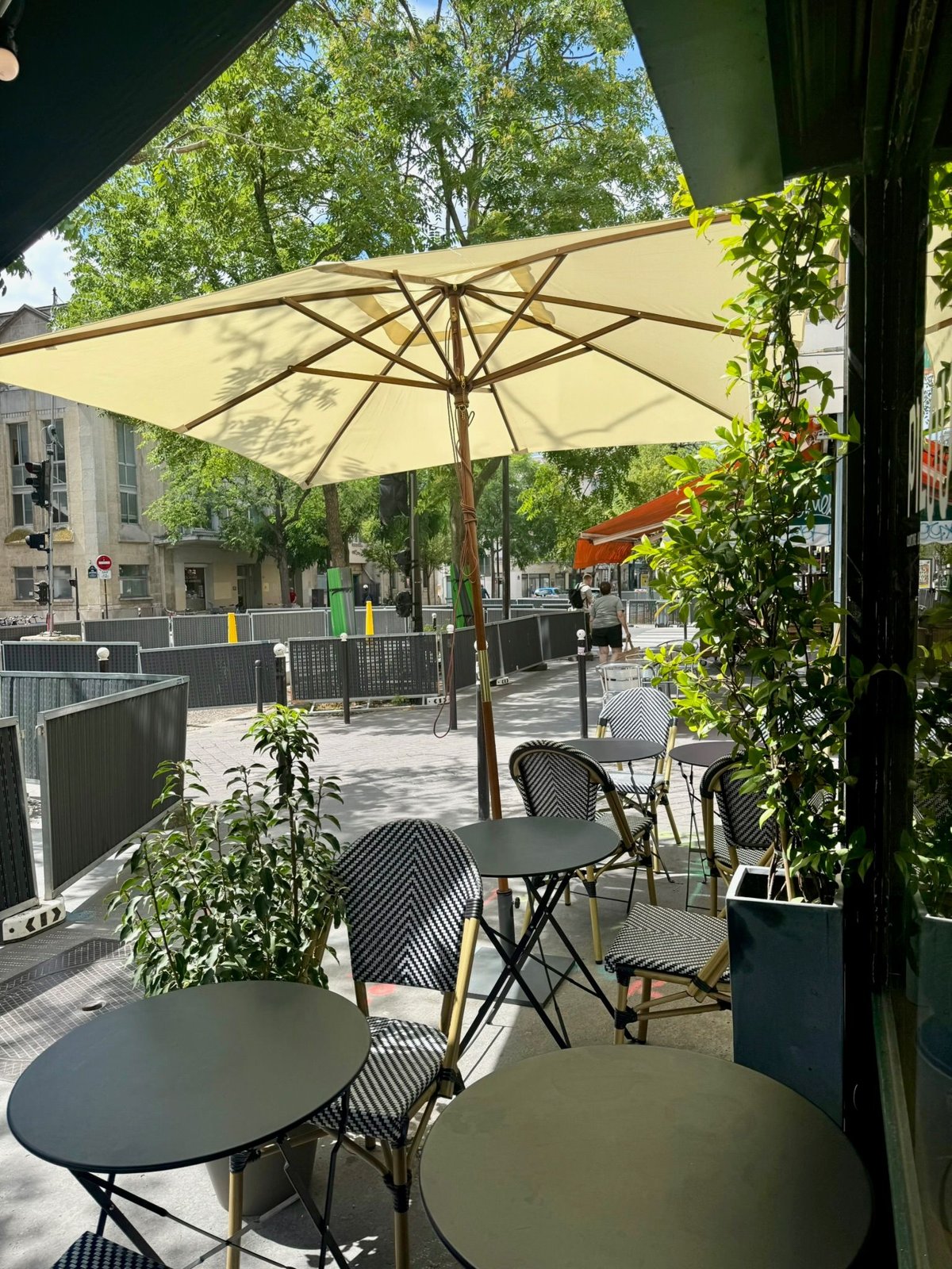 Restaurant Pilou Cantine Paris 11, Paris, France
