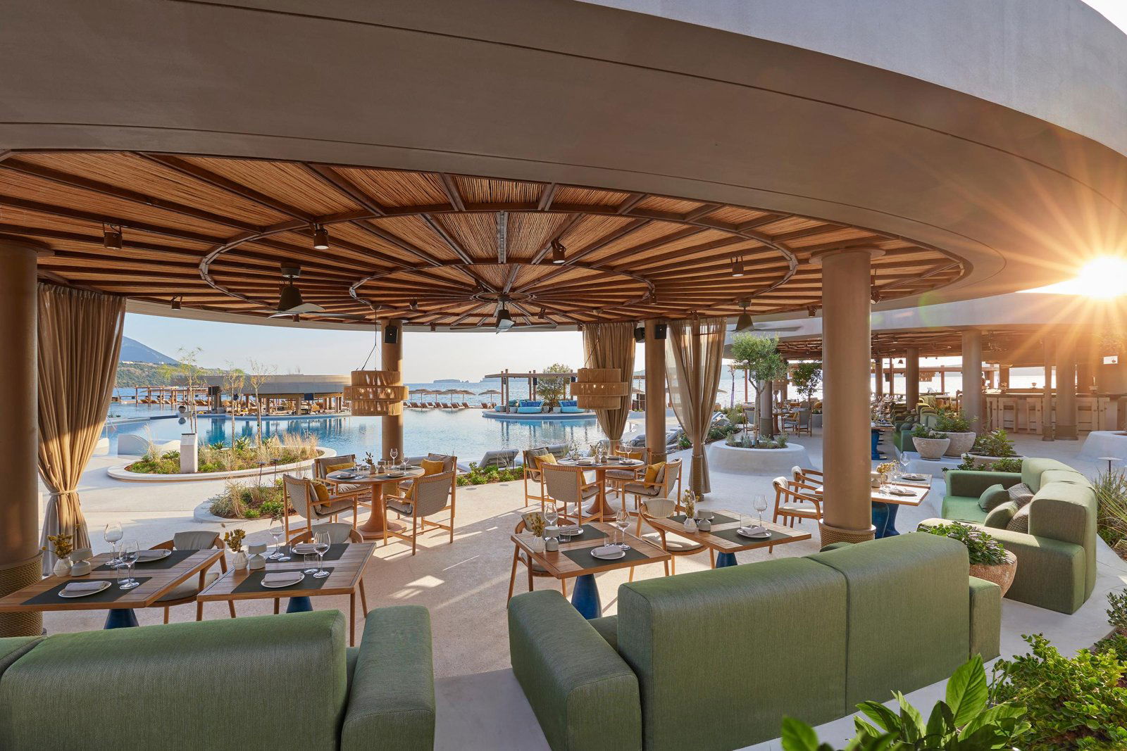 Tahir, Restaurant in Pylos
