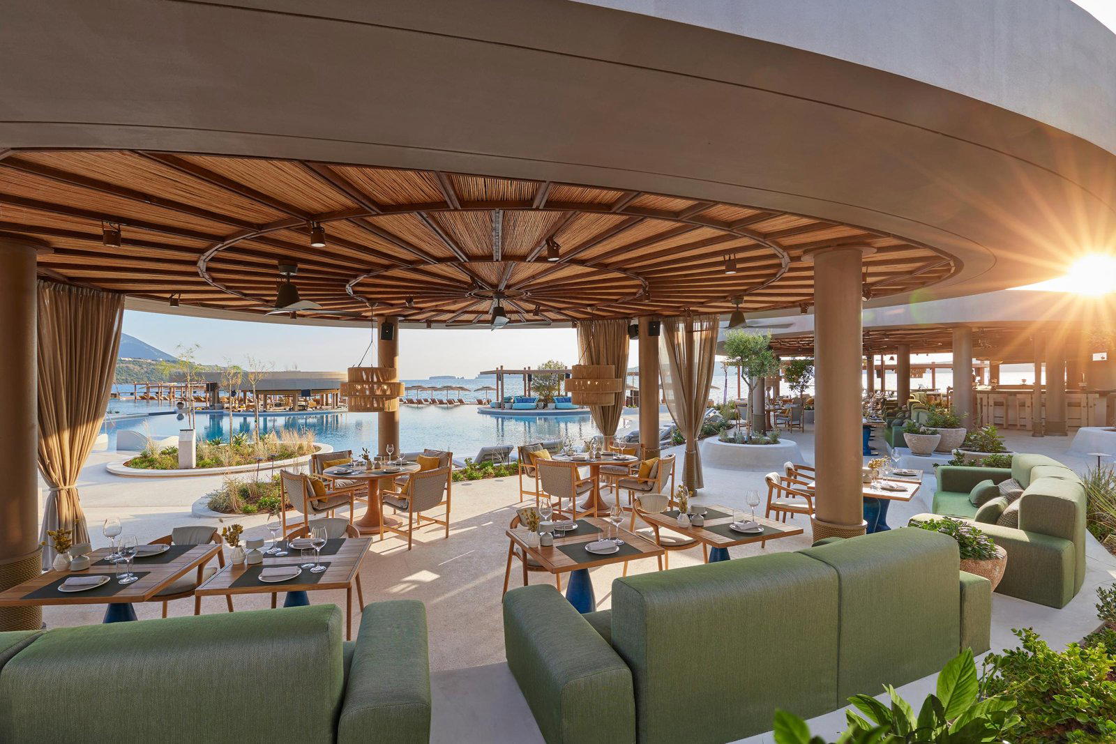 Tahir restaurant in Pylos