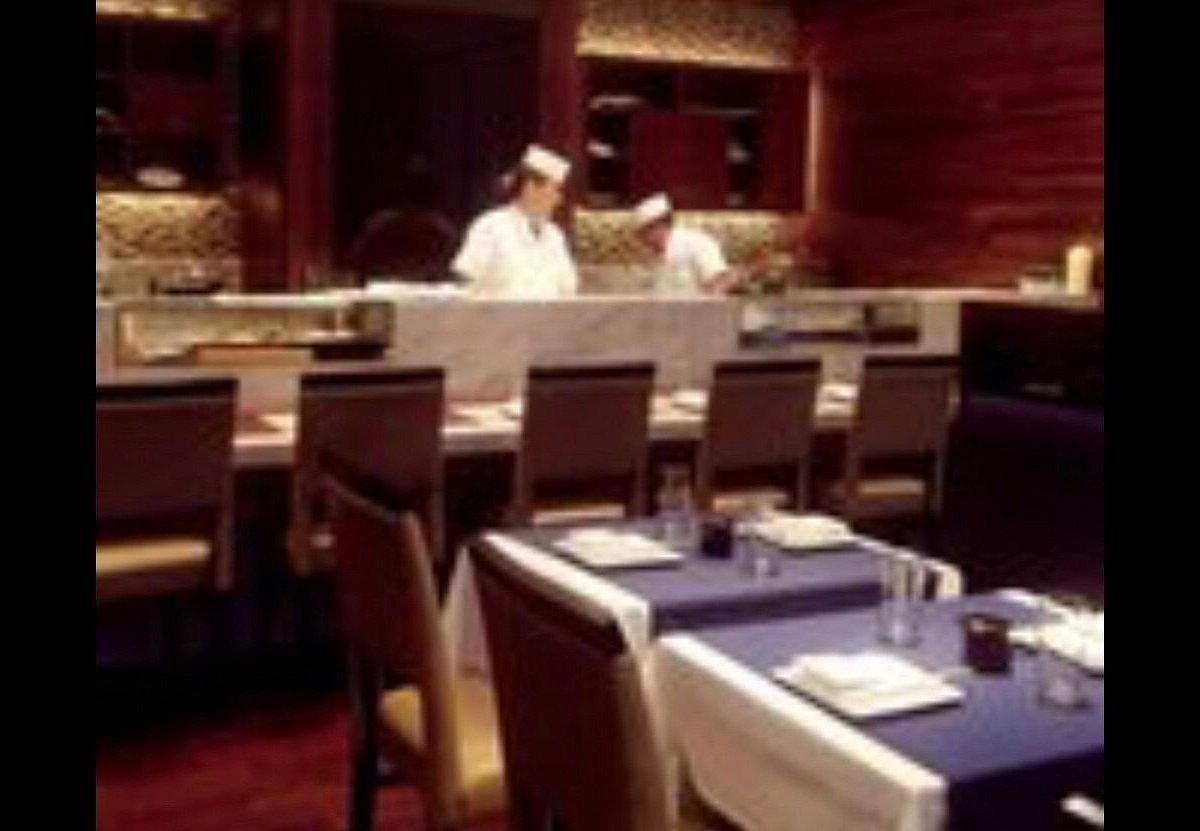 Mirai Sushi restaurant in Chicago, United States