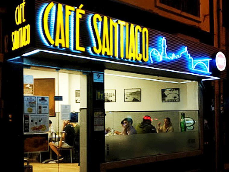 Café Santiago, Porto, Portugal