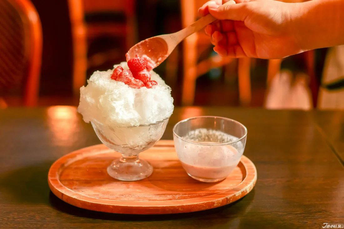 Nakakooriten Kakigori restaurant in Wakayama, Japan