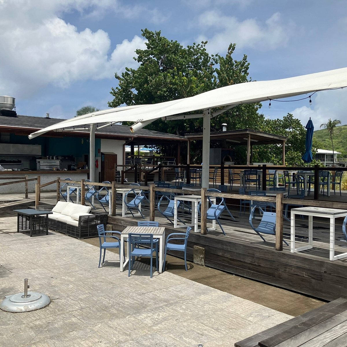 Splash Pool Bar & Grill