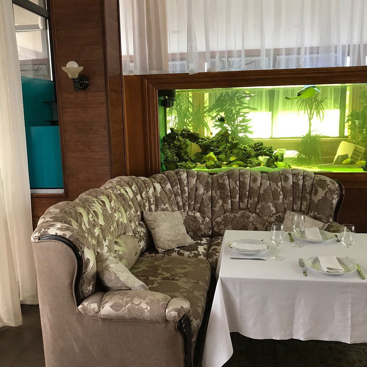 Don Omar, Restaurant in Kharkiv