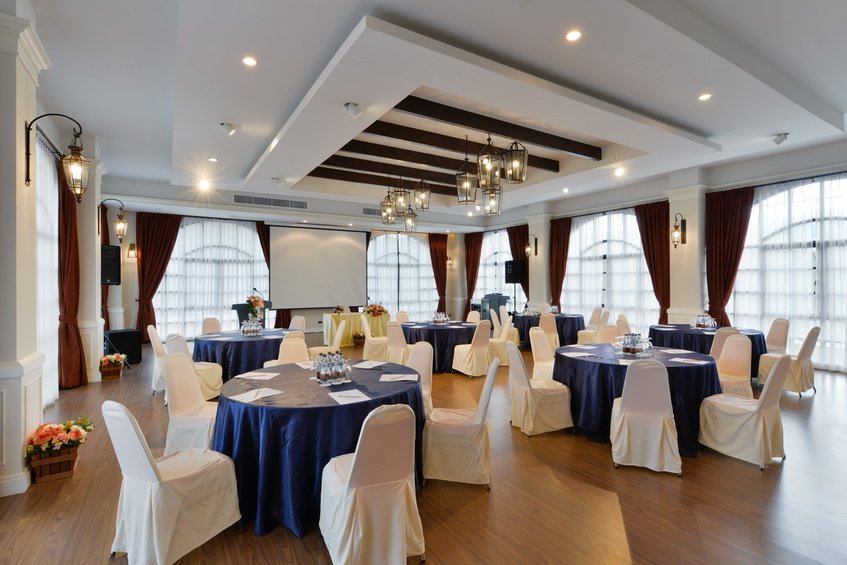 Koze Restaurant & Bar