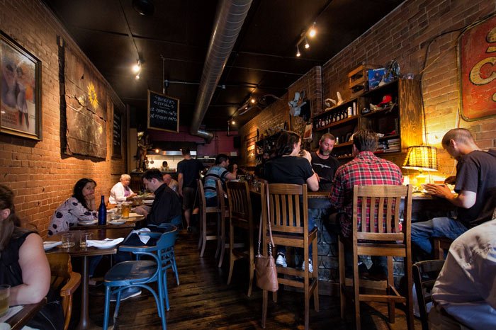 The Whalesbone Bank Street, Ottawa, Canada