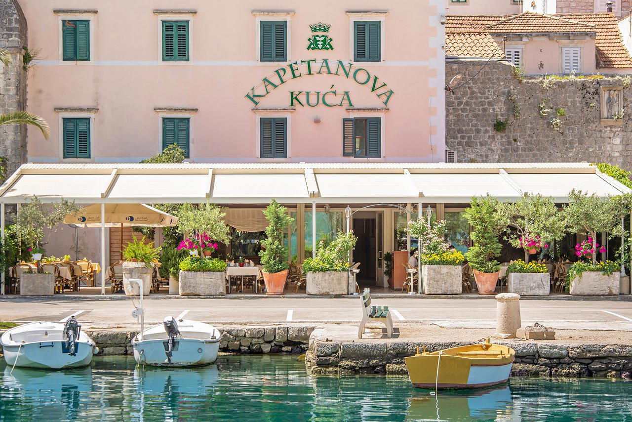 Kapetanova kuća restaurant in Ston