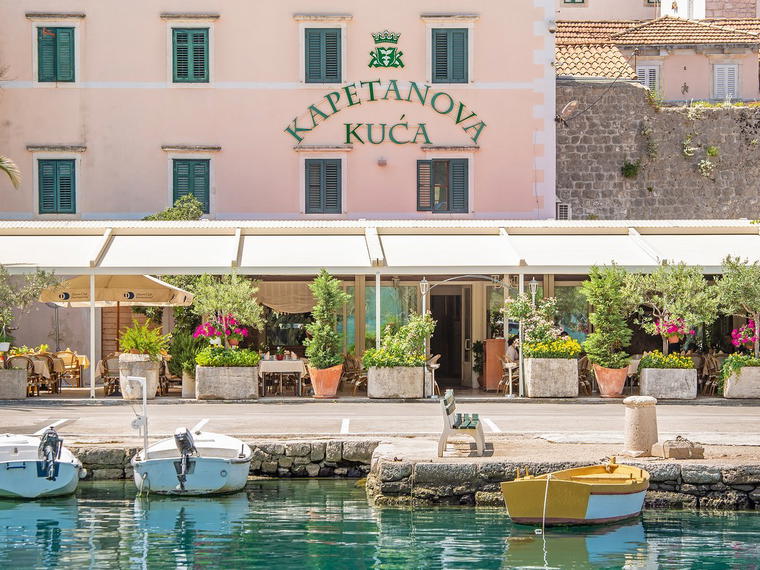 Kapetanova kuća, Ston, Croatia