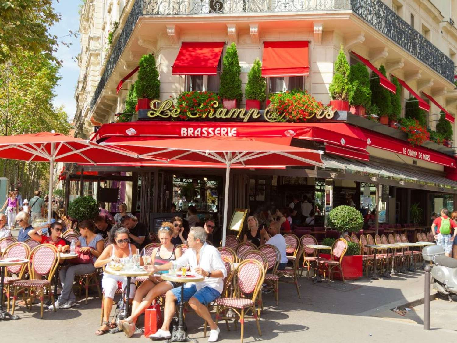 A.T., Restaurant in Paris