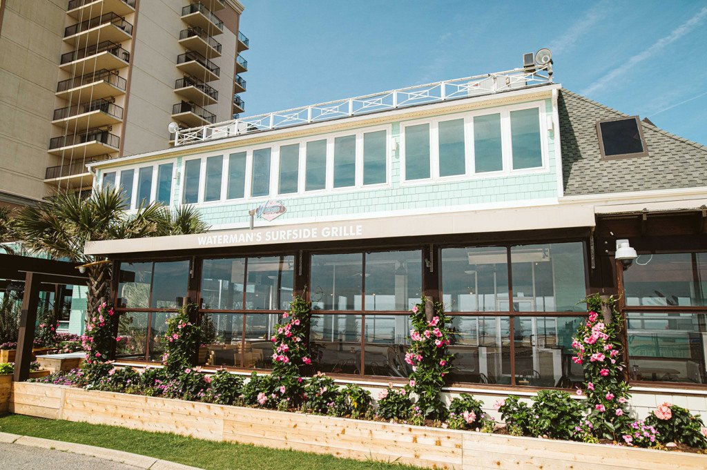 Waterman's Surfside Grille restaurant in Virginia Beach, United States