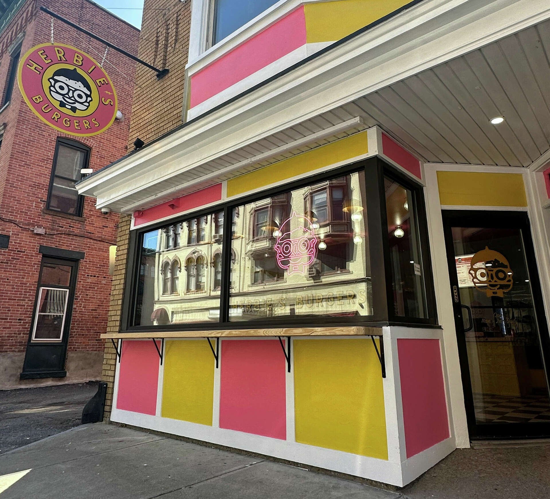 Herbie's Burgers, Restaurant in New York City