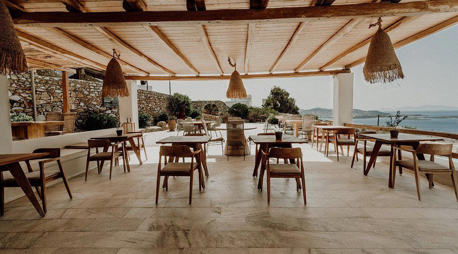 Muzzein Cliffside Experience restaurant in Paros