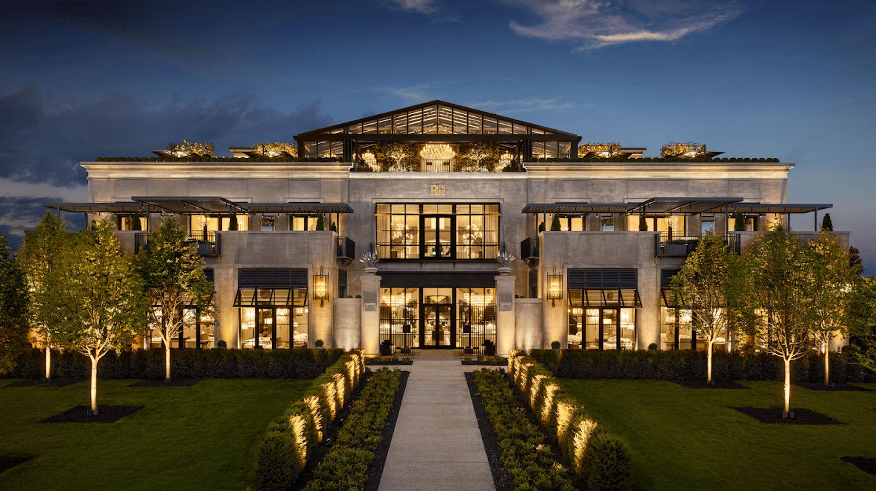 RH Rooftop Restaurant at RH Charlotte restaurant in Charlotte, United States