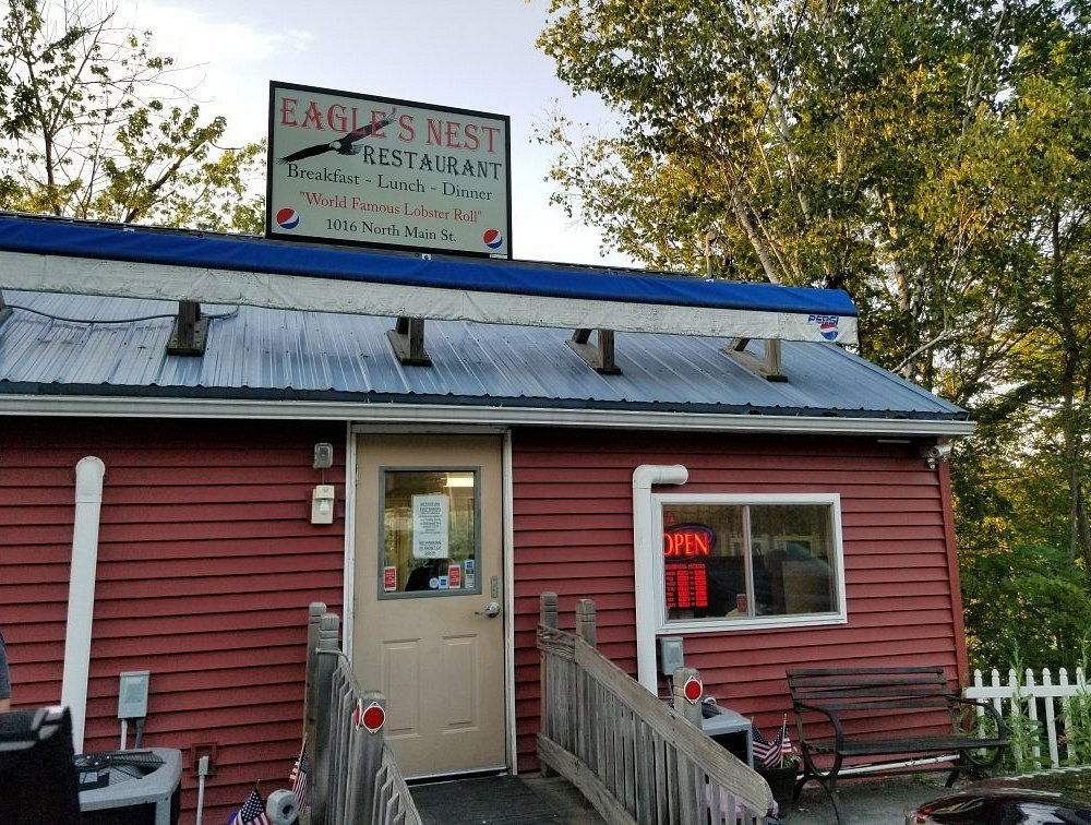 Eagles Nest Restaurant, Restaurant in Brewer