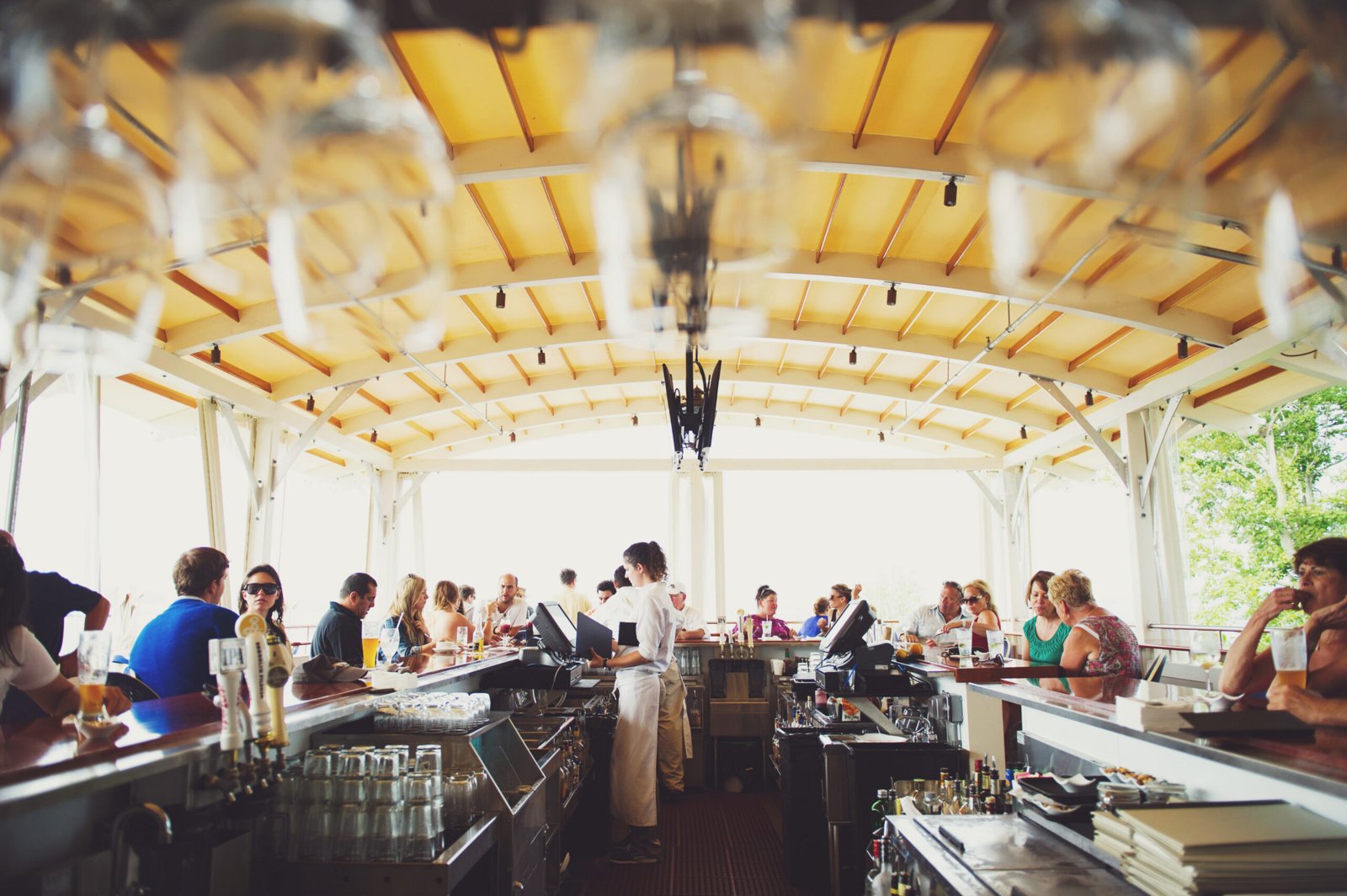 The Lawn Terrace at Castle Hill, Restaurant in Newport