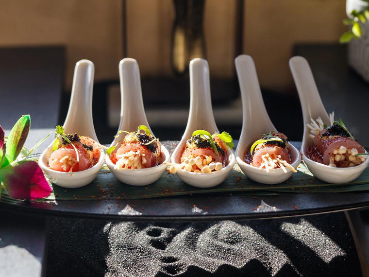 Hoshi & Sushi Thai Cuisine, Hollywood, United States