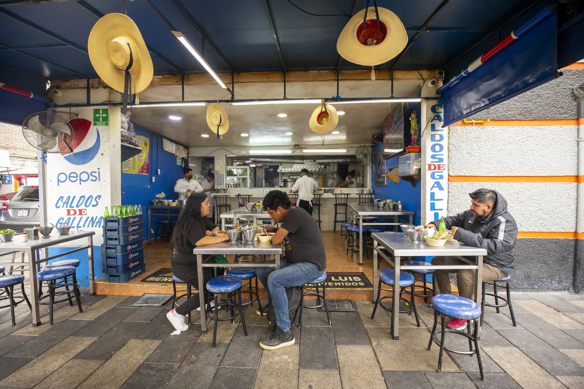 Caldos de Gallina "Luis", Restaurant in Mexico City
