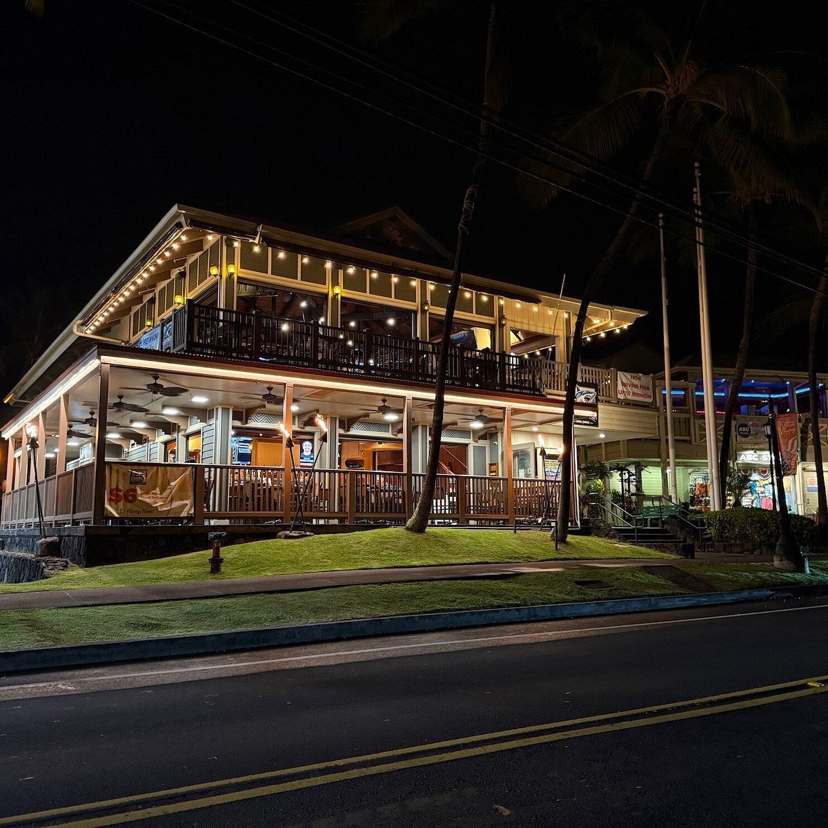 Laverne's Big Island Alehouse & Restaurant, Restaurant in Kailua Kona