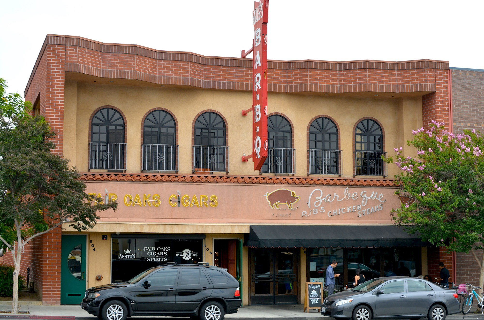 Gus's BBQ, Restaurant in Pasadena