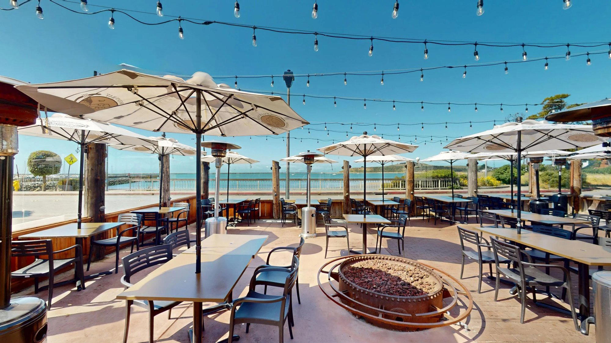 Half Moon Bay Brewing Company, Half Moon Bay, United States
