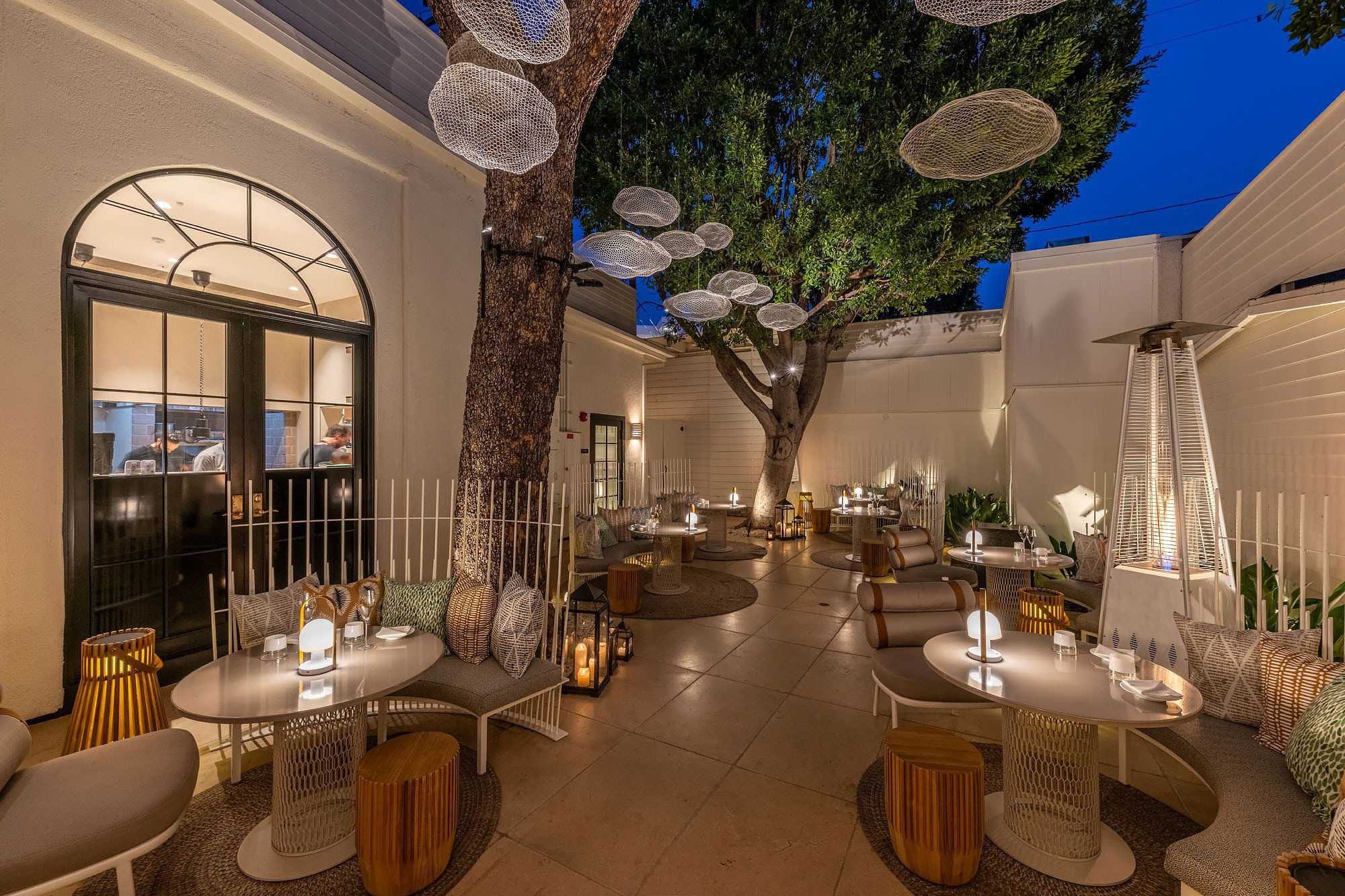 Somni, Restaurant in West Hollywood