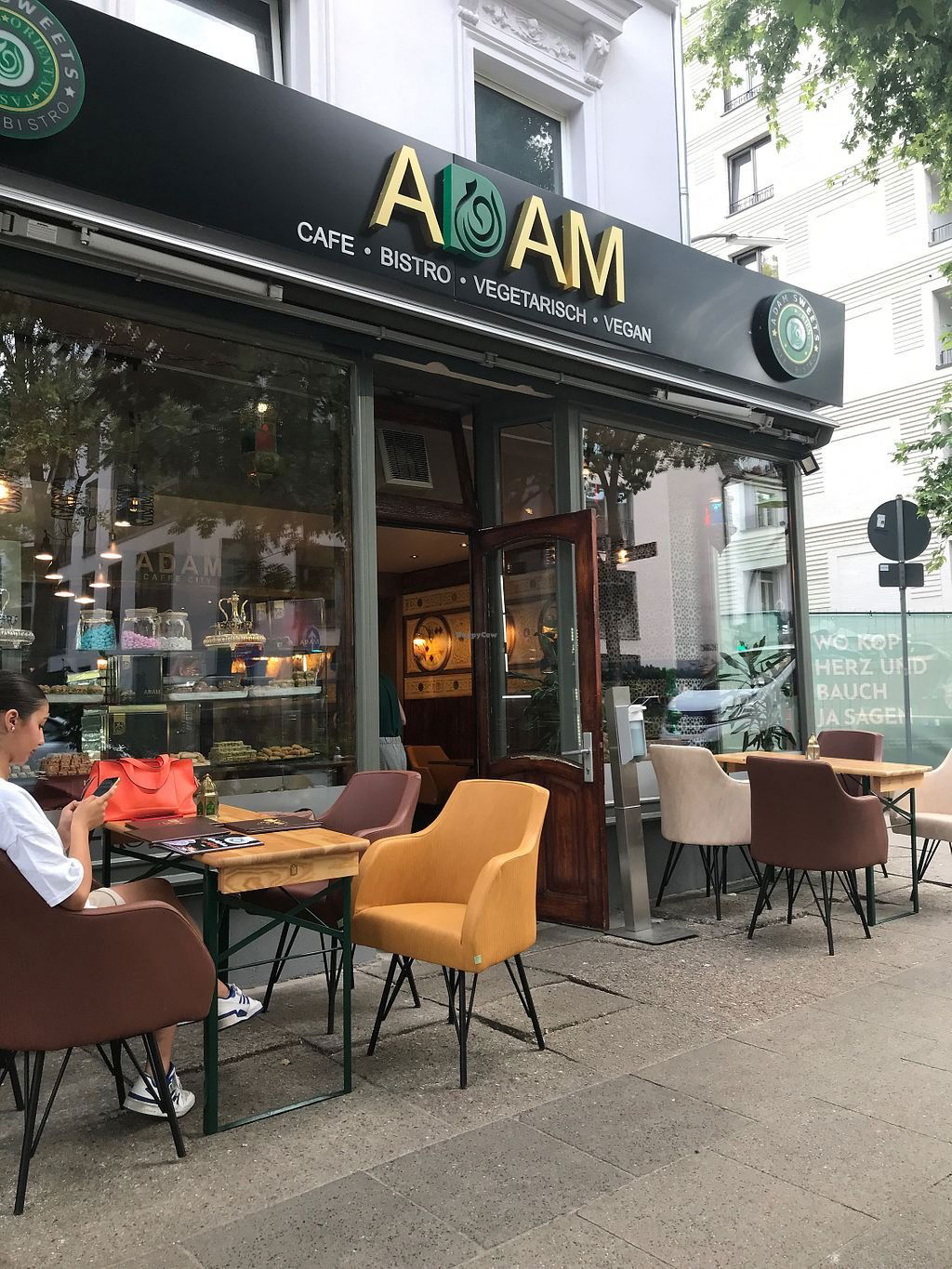 Adam Café City, Restaurant in Hamburg