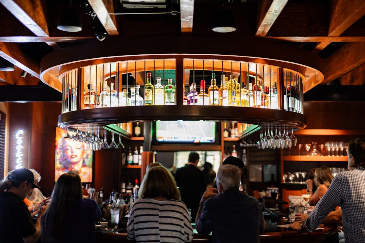 One Forty Grill, Restaurant in Auburn