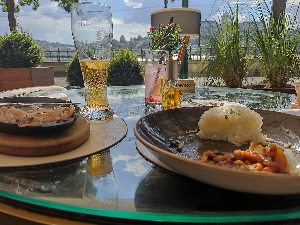 ARZ Lebanese Restaurant, Restaurant in Budapest