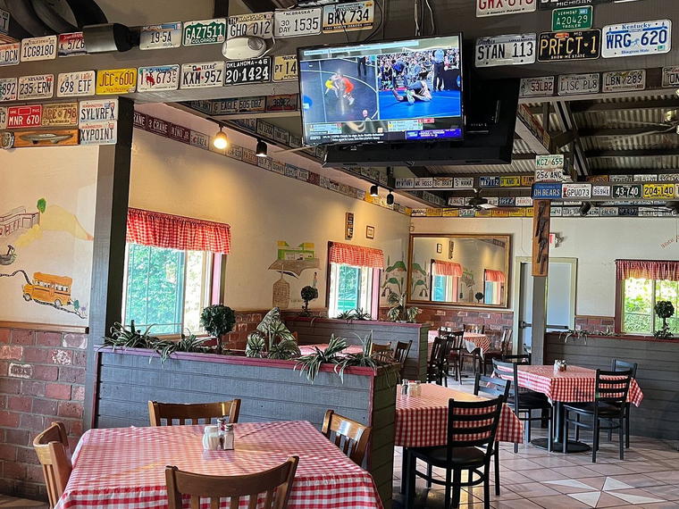 Brick Oven Pizza, Kalaheo, United States