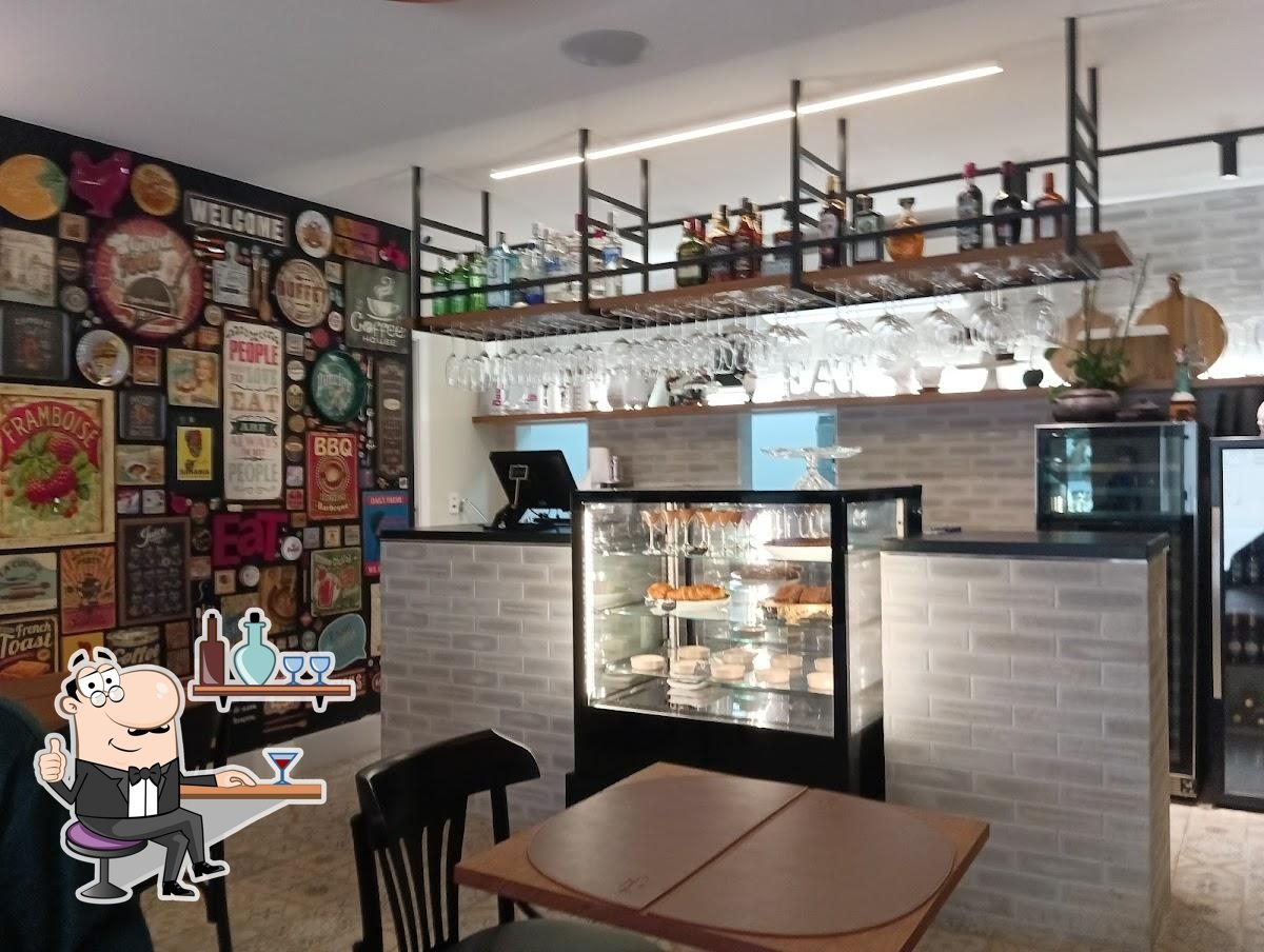 Caçarola Bistrot restaurant in Vitoria, Brazil