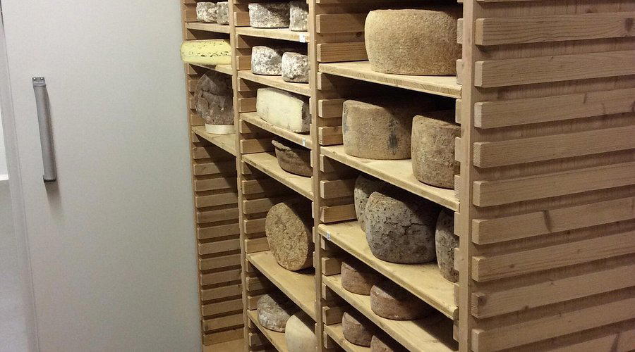 Bernard Antony Eleveur de Fromages, Vieux-Ferrette, France