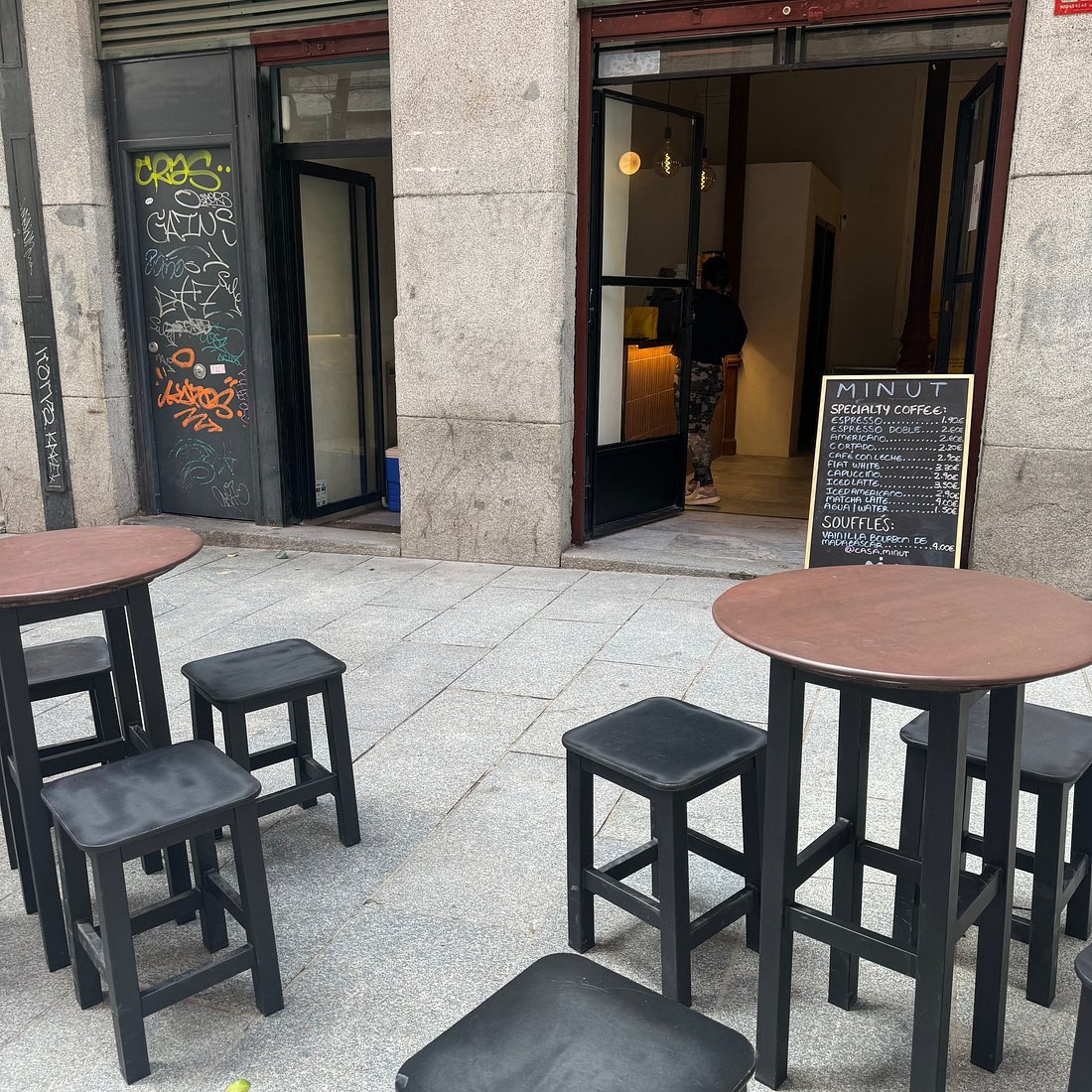 Minut Soufflés & Café restaurant in Madrid, Spain