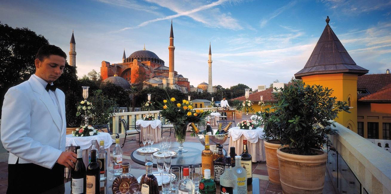 Seasons Restaurant restaurant in Fatih, Turkey
