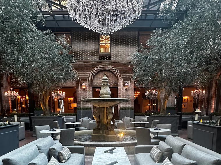 3 Arts Club Cafe, Chicago, United States