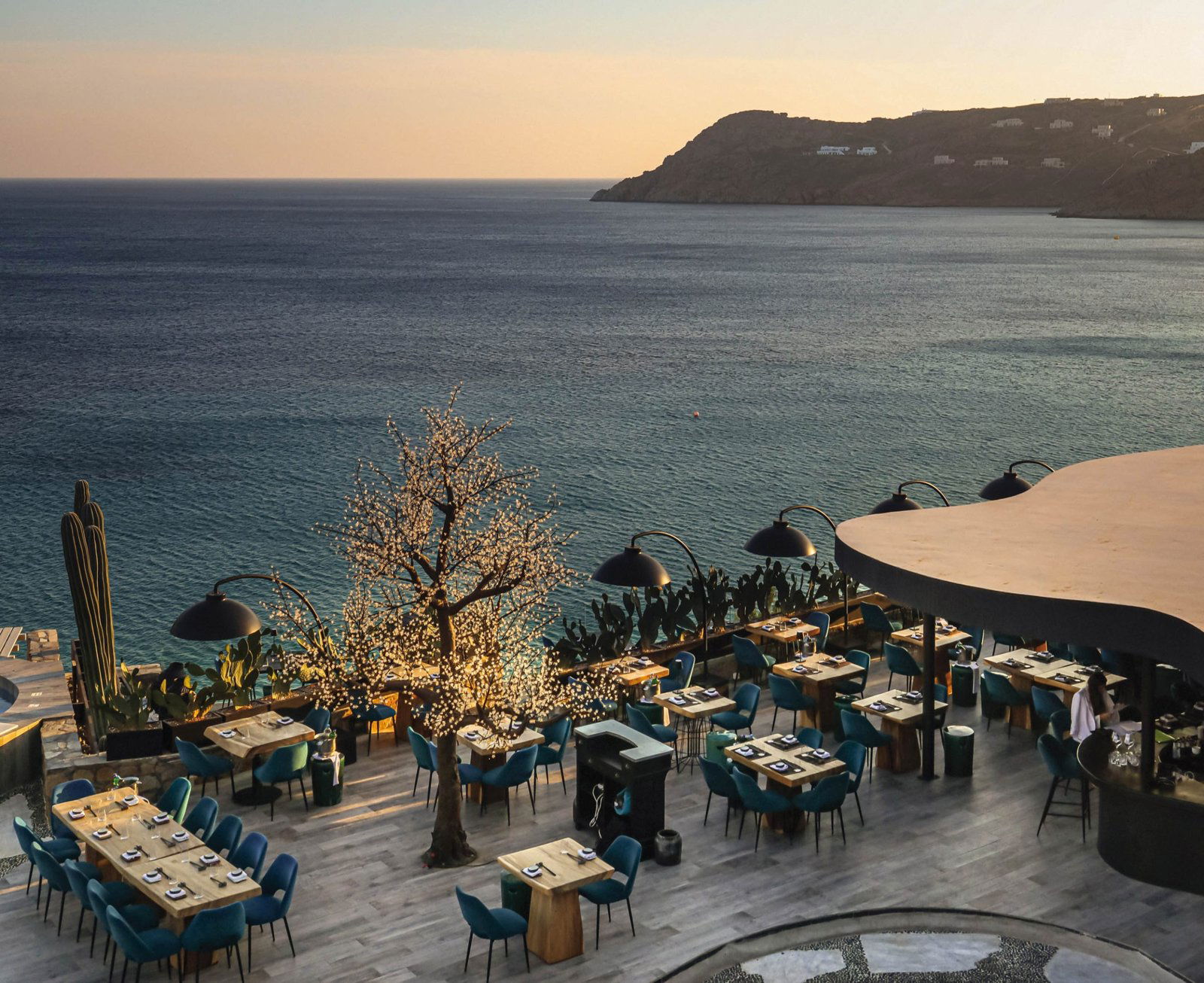 Nostos Pool Bar and Restaurant, Restaurant in Mykonos