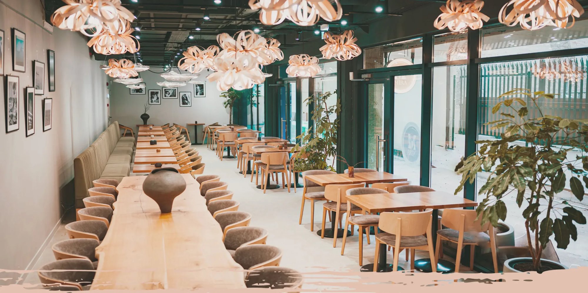 Mira, Restaurant in Bucharest