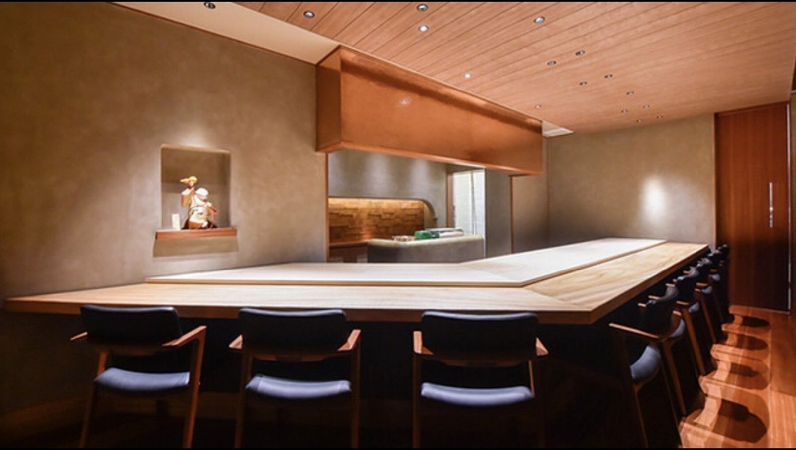 Sushi Shiro, Restaurant in Fukuoka