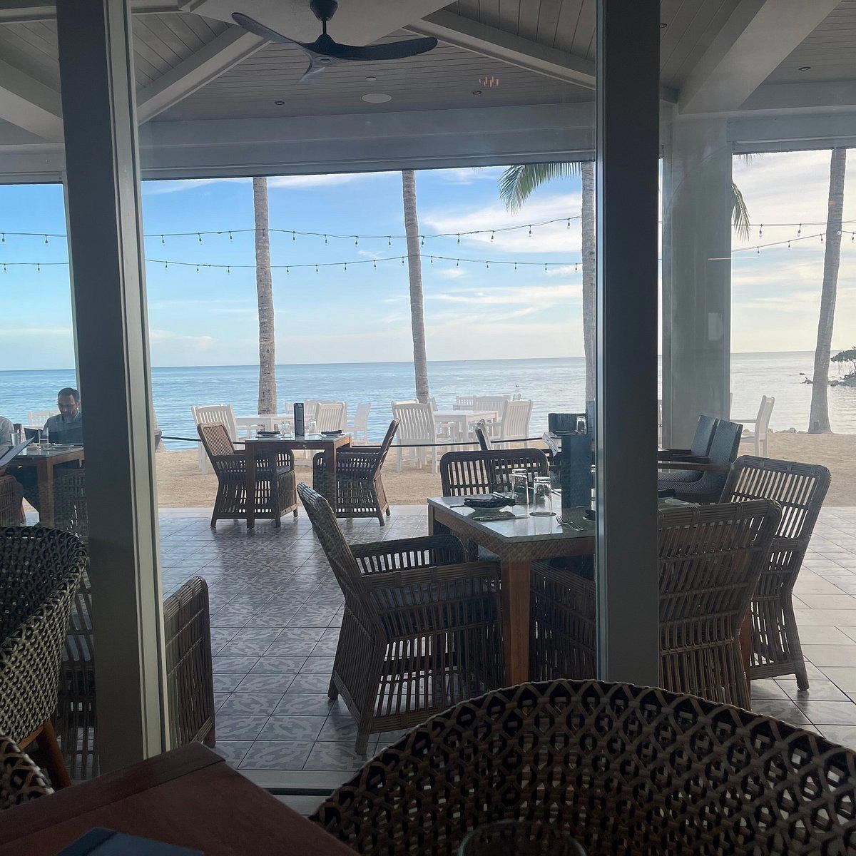 Mahina restaurant in Marathon