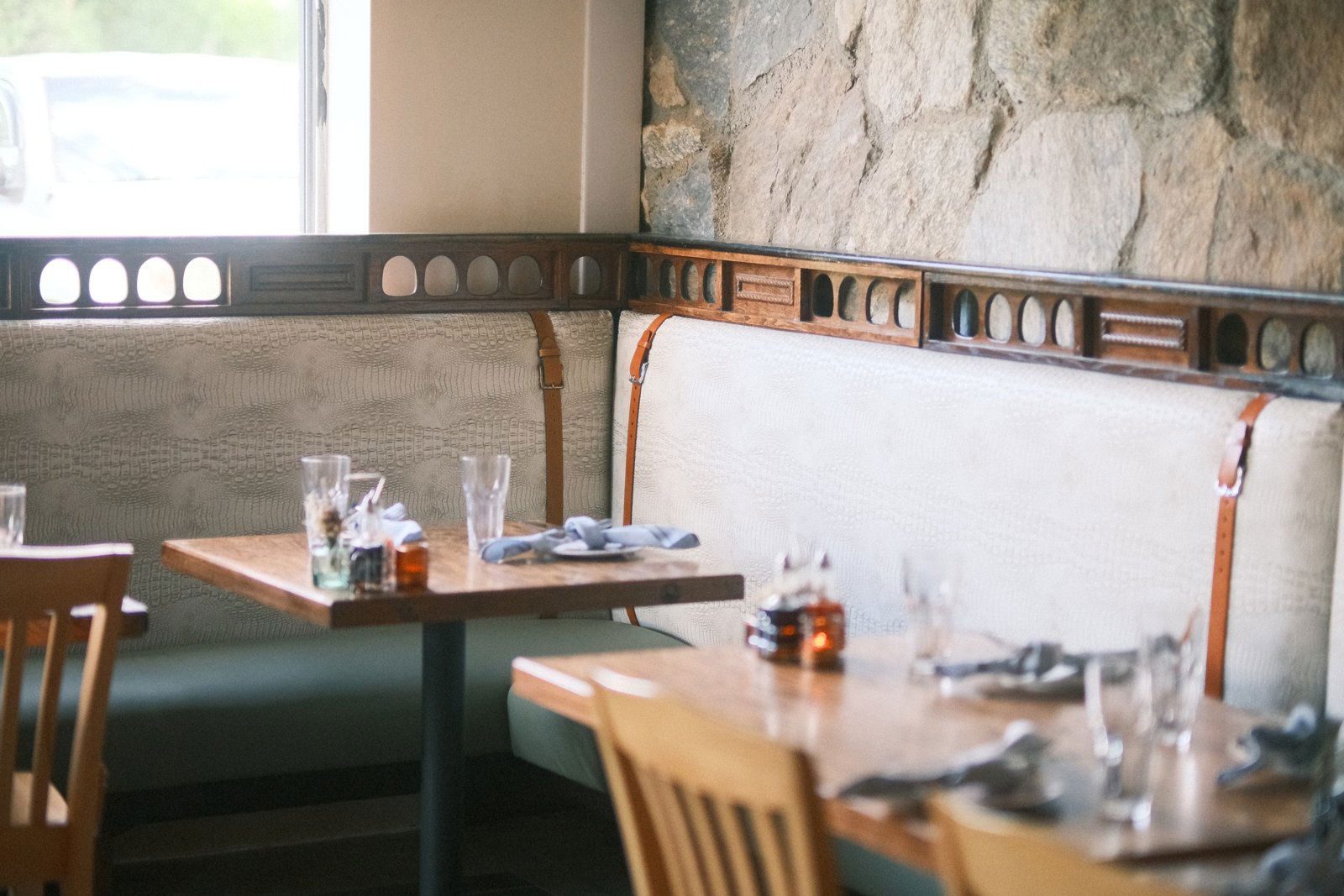 Root & Bone - Hendersonville, Restaurant in Horse Shoe