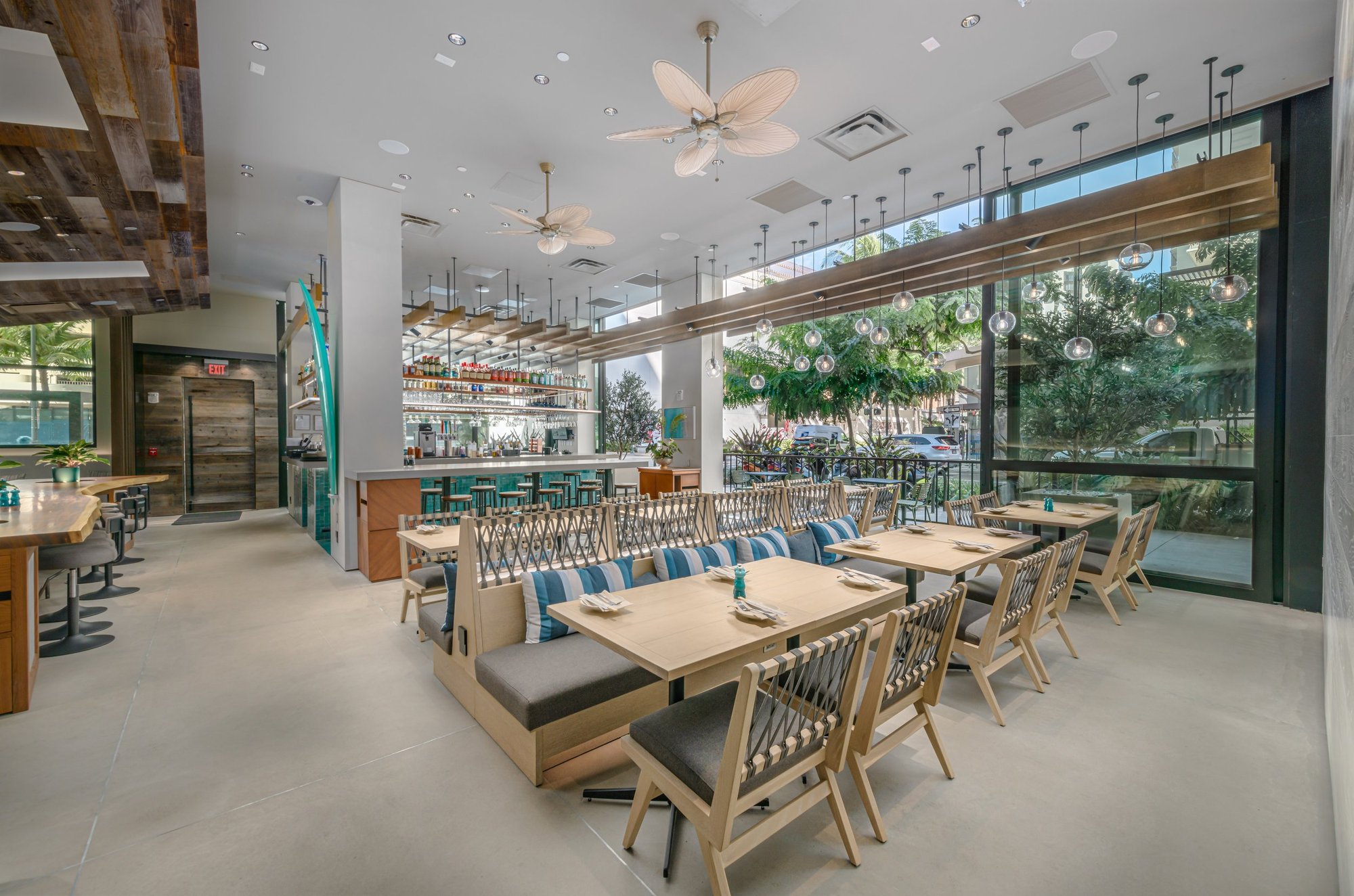 Kamukura Surf + Dine, Honolulu, United States