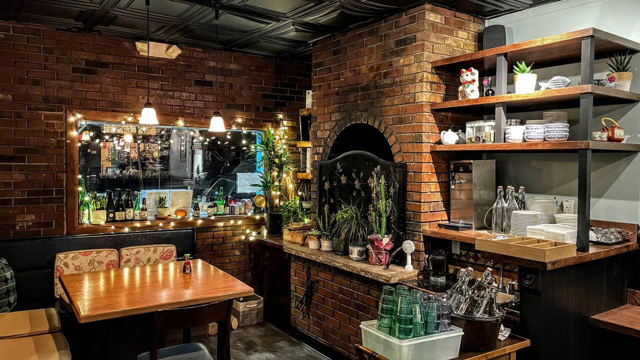 Judy's Bay restaurant in Cambridge, United States