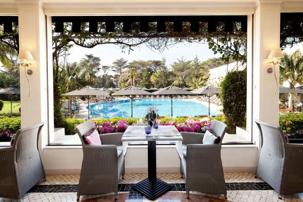 Bougainvillea Terrace, Restaurant in Estoril