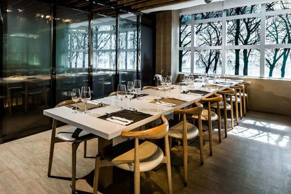 I-O-N, Restaurant in Hong Kong