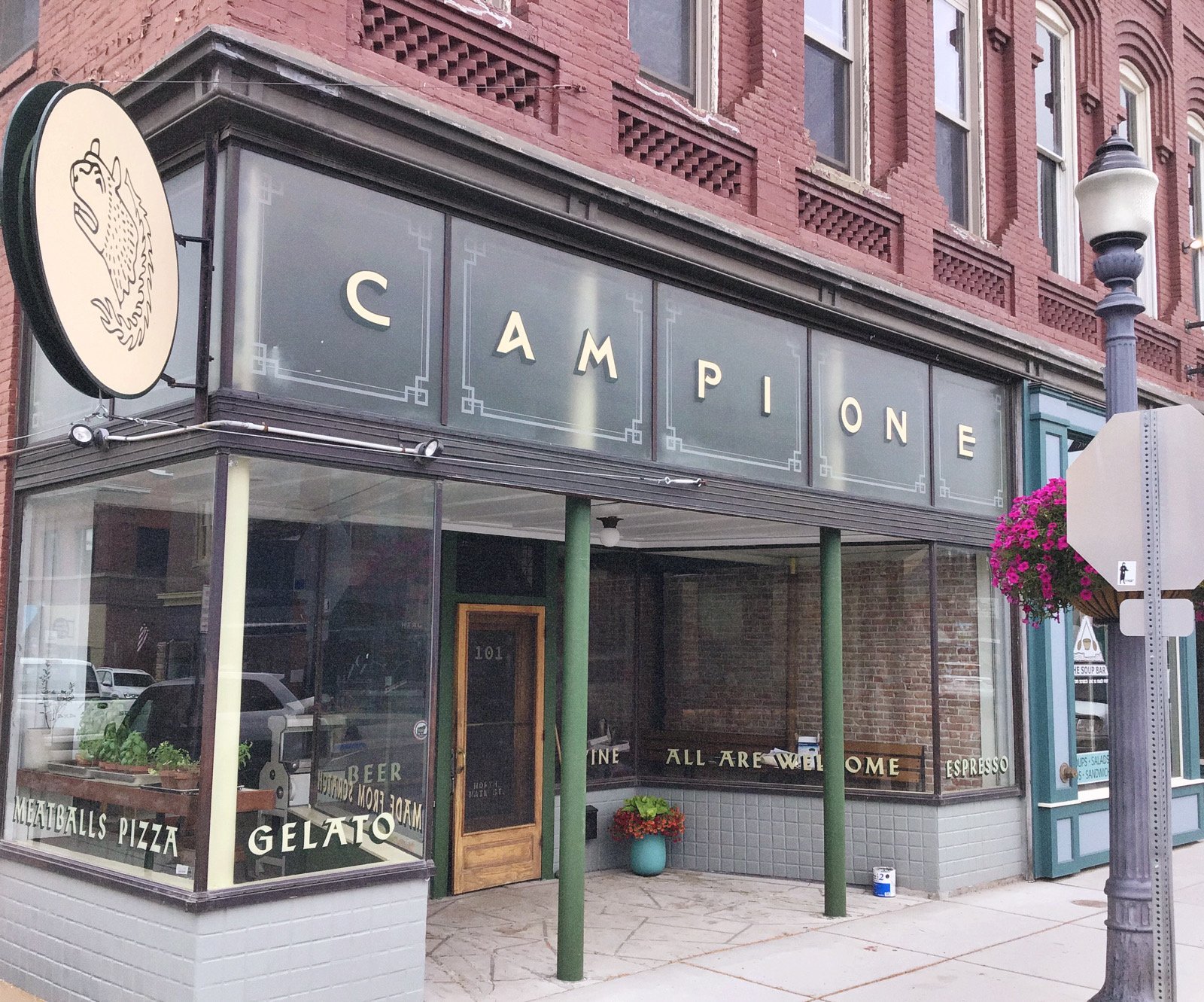Campione restaurant in Livingston