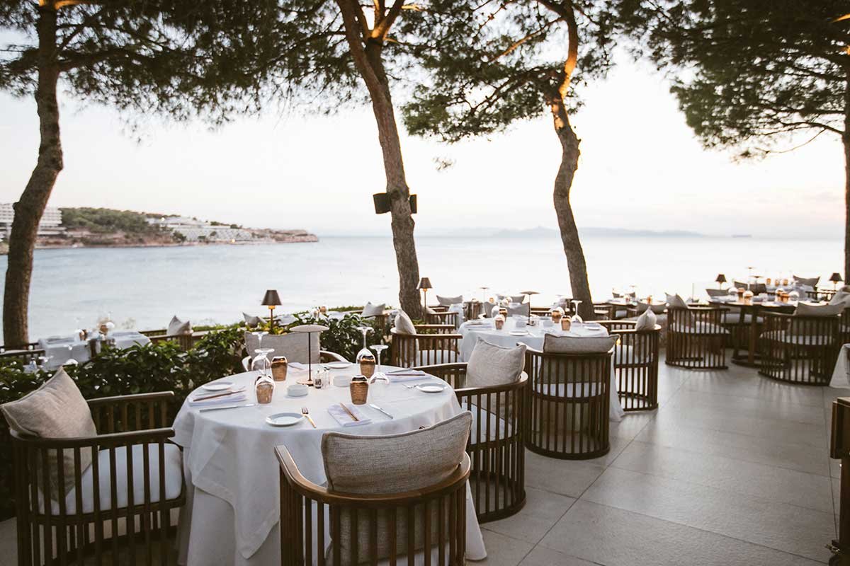 Ithaki restaurant in Vouliagméni, Greece