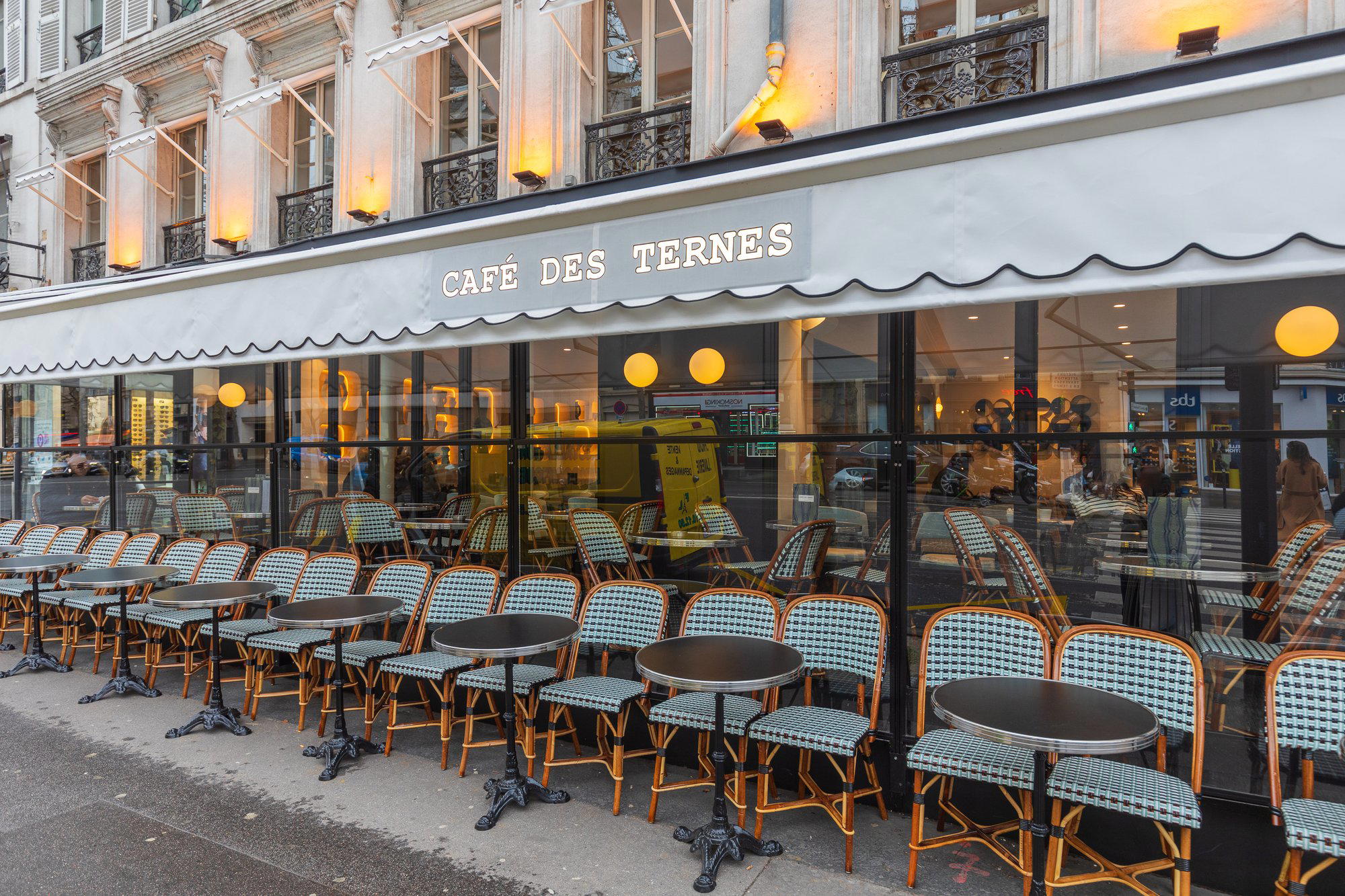 Le Café des Ternes restaurant in Paris, France